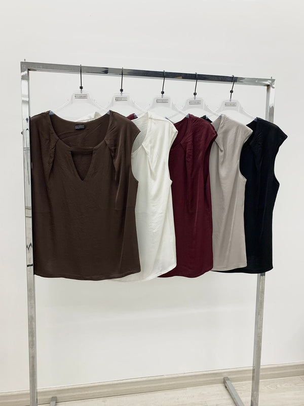 top satin dettaglio frontale