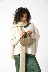 maglia scollo v ampia