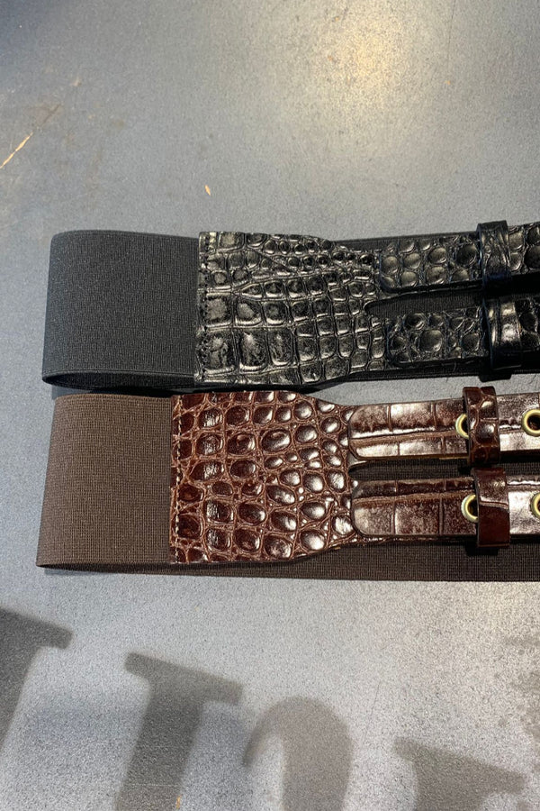 cintura con anelli e due fibbie