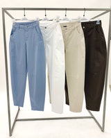 pantalone basic con pences