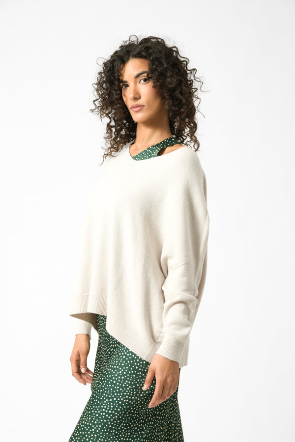 maglia scollo v ampia