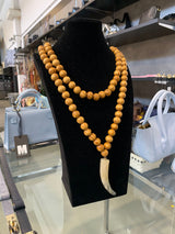 collana lunga corno e perle legno