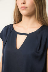 top satin dettaglio frontale