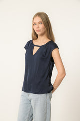 top satin dettaglio frontale